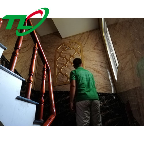 Giấy dán tường và Nhựa PVC sử dụng cho cầu thang